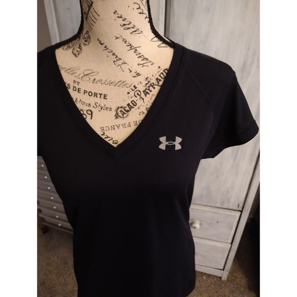 Under armour black size small v-neck top - Picture 2 of 8